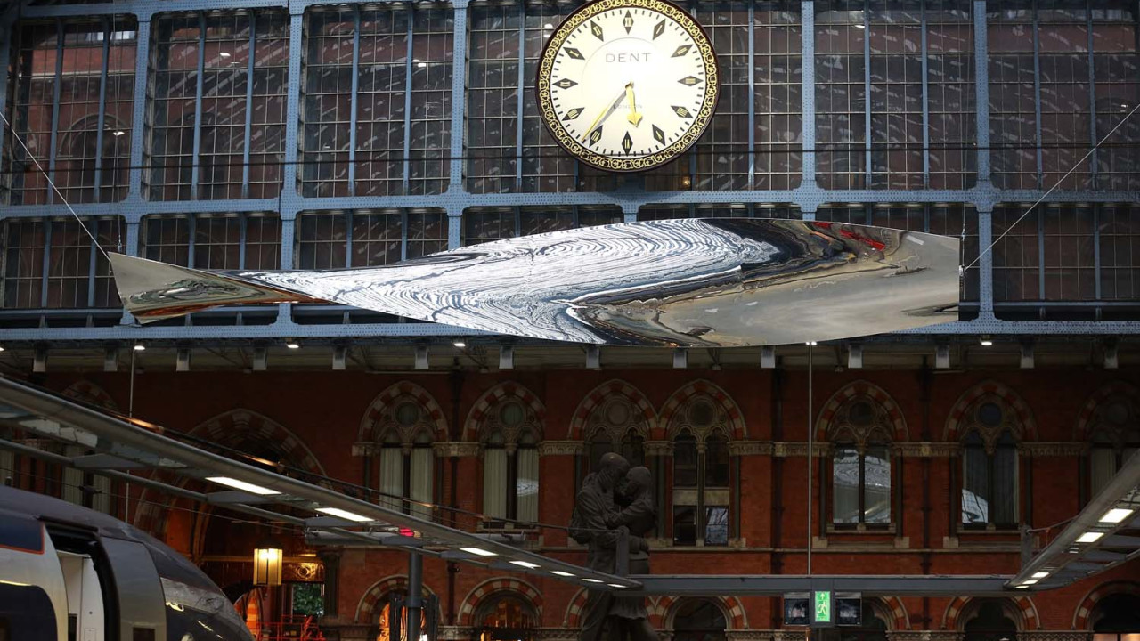 Thought of Train of Thought, 2016, by Royal Academician Ron Arad for Terrace Wires at St Pancras International station