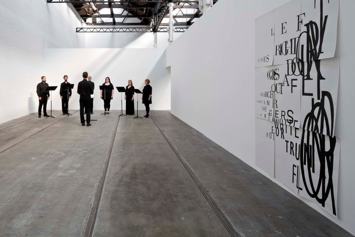 Amazon.co.jp: THE SAATCHI GALLERY 100 THE WORK THAT CHANGED