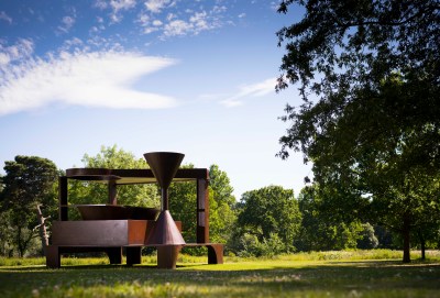 Anthony Caro, Forum