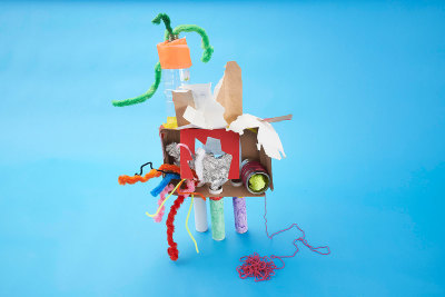 Family how-to sculpture
