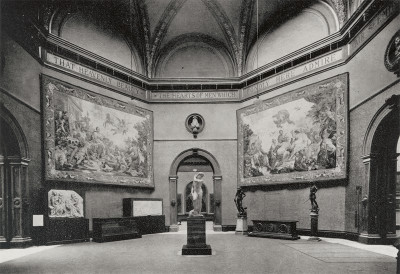 Installation view of the RA’s ‘Exhibition of Italian Art 1200-1900’ in 1930