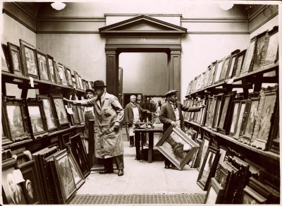 , Photographs of procedures for the Summer Exhibition, 1930