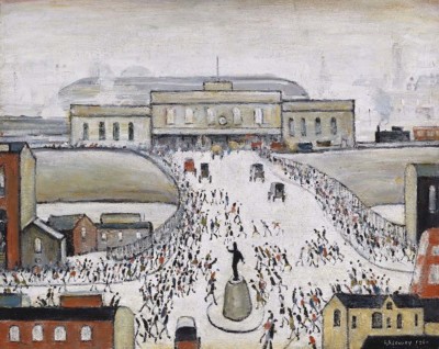 LS Lowry RA, Station Approach