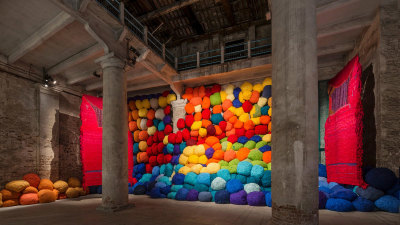 Sheila Hicks, Chromatic Lands (detail)