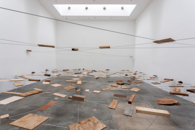 Kishio Suga, Left-Behind Situation