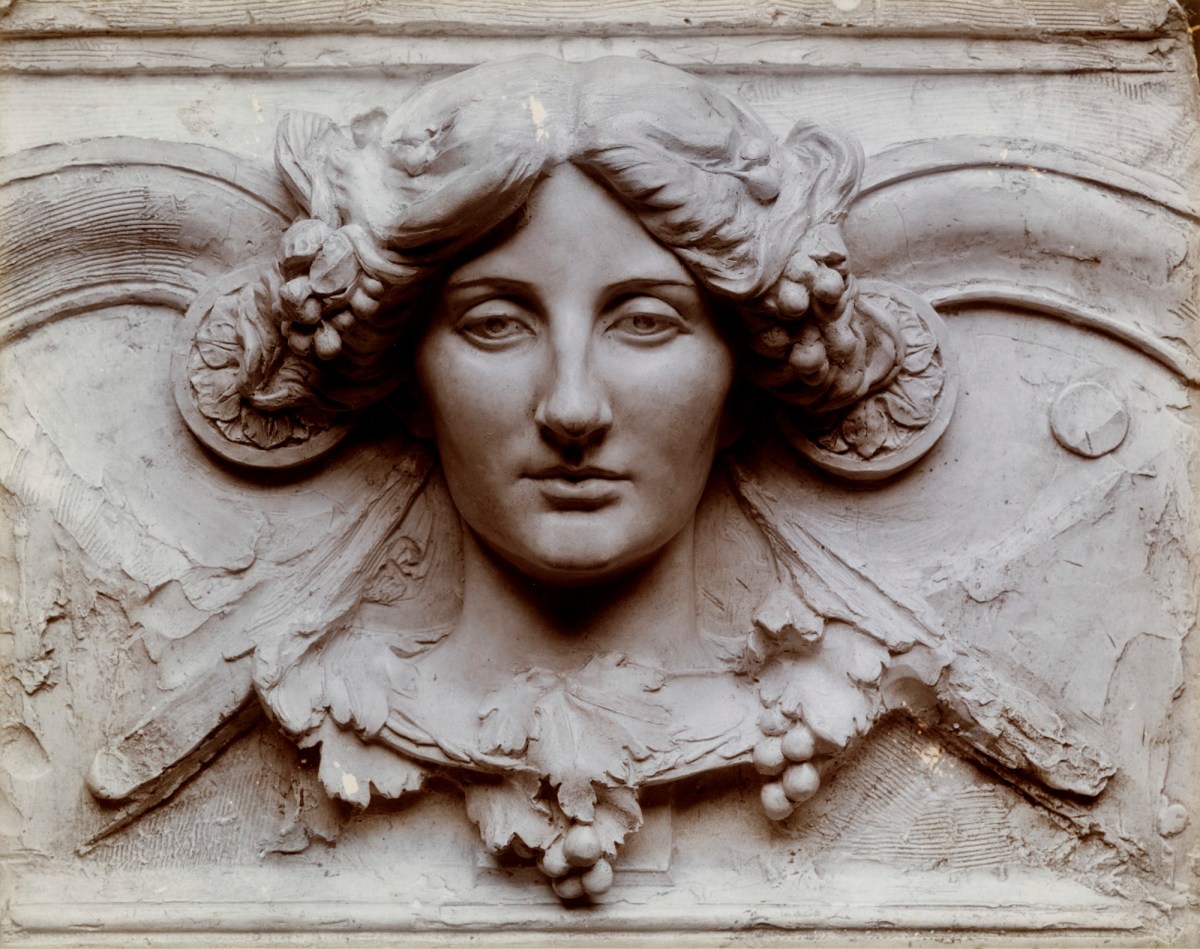 Unidentified photographer, Decorative mask for mantelpiece