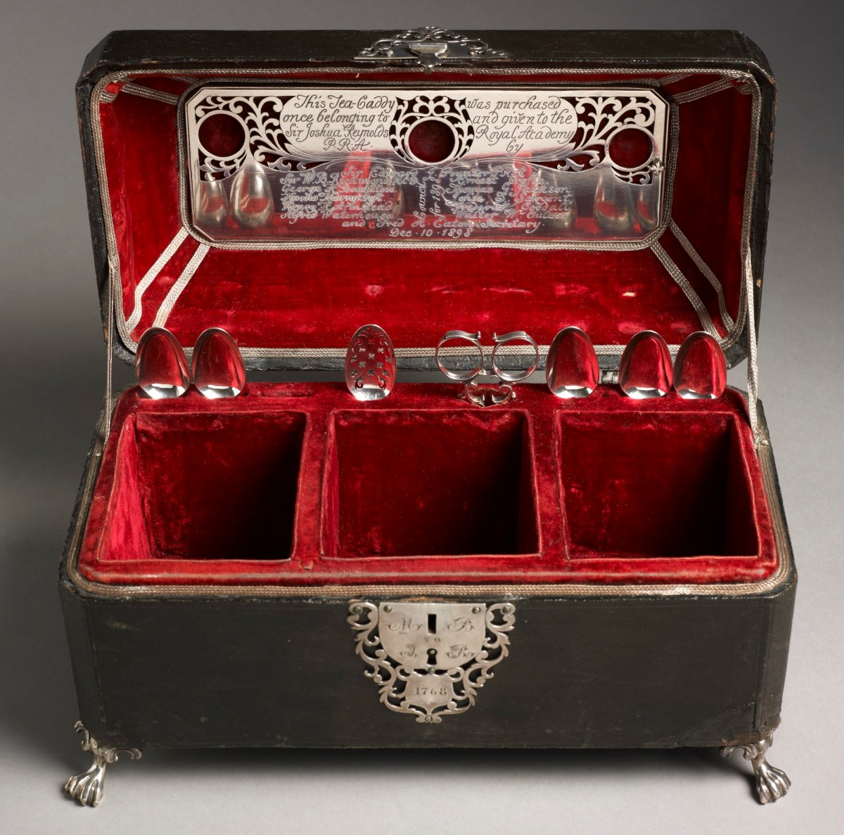 Unknown maker, Tea caddy set belonging to Sir Joshua Reynolds PRA