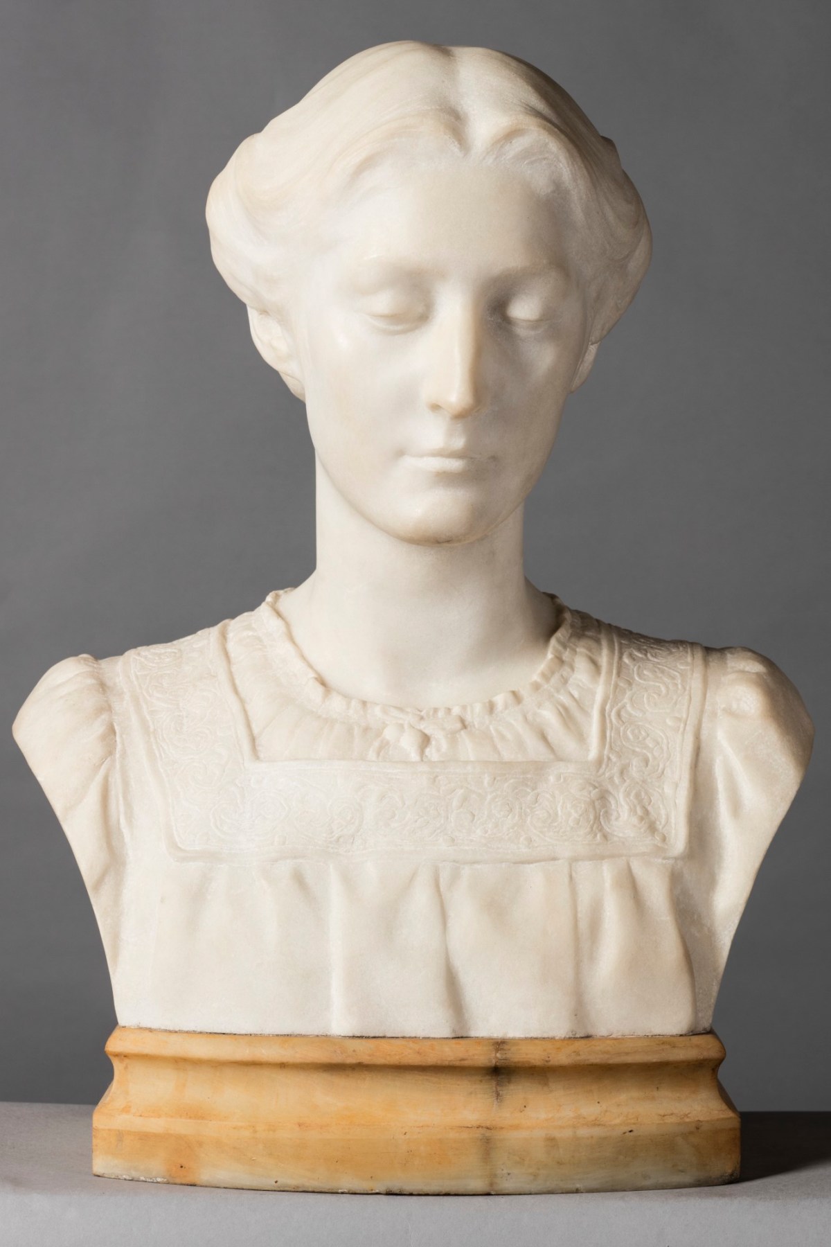 Arthur George Walker RA, Bust of a woman