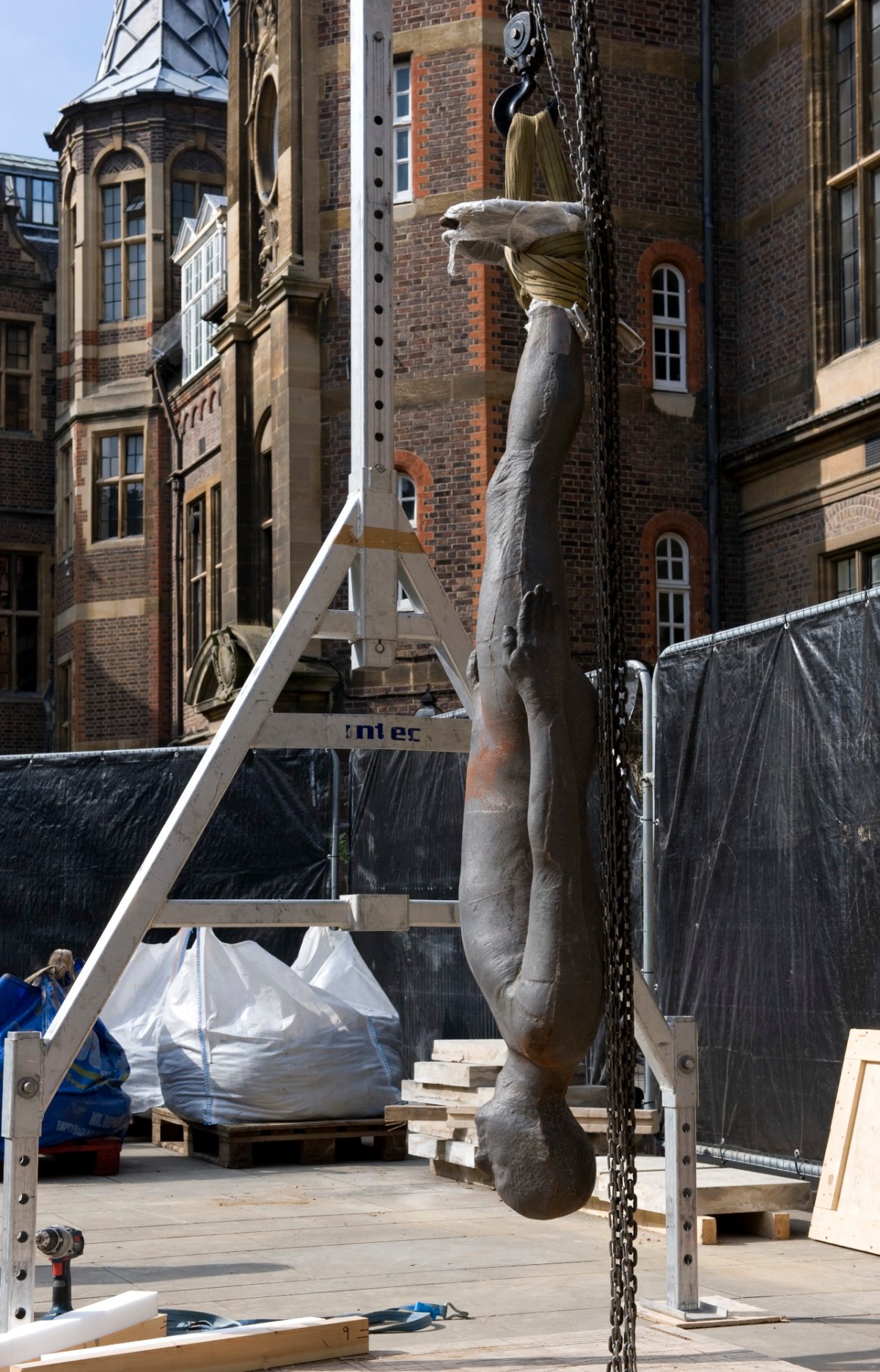 Marcus Leith, Photography of the installation of Antony Gormley's Diploma Work 'Plant' at McDonald Institute, Cambridge University.