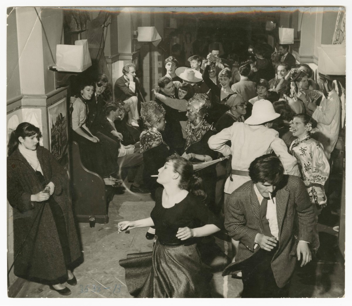 Pictorial Press, A dance in the Cast Corridor in the Royal Academy Schools.