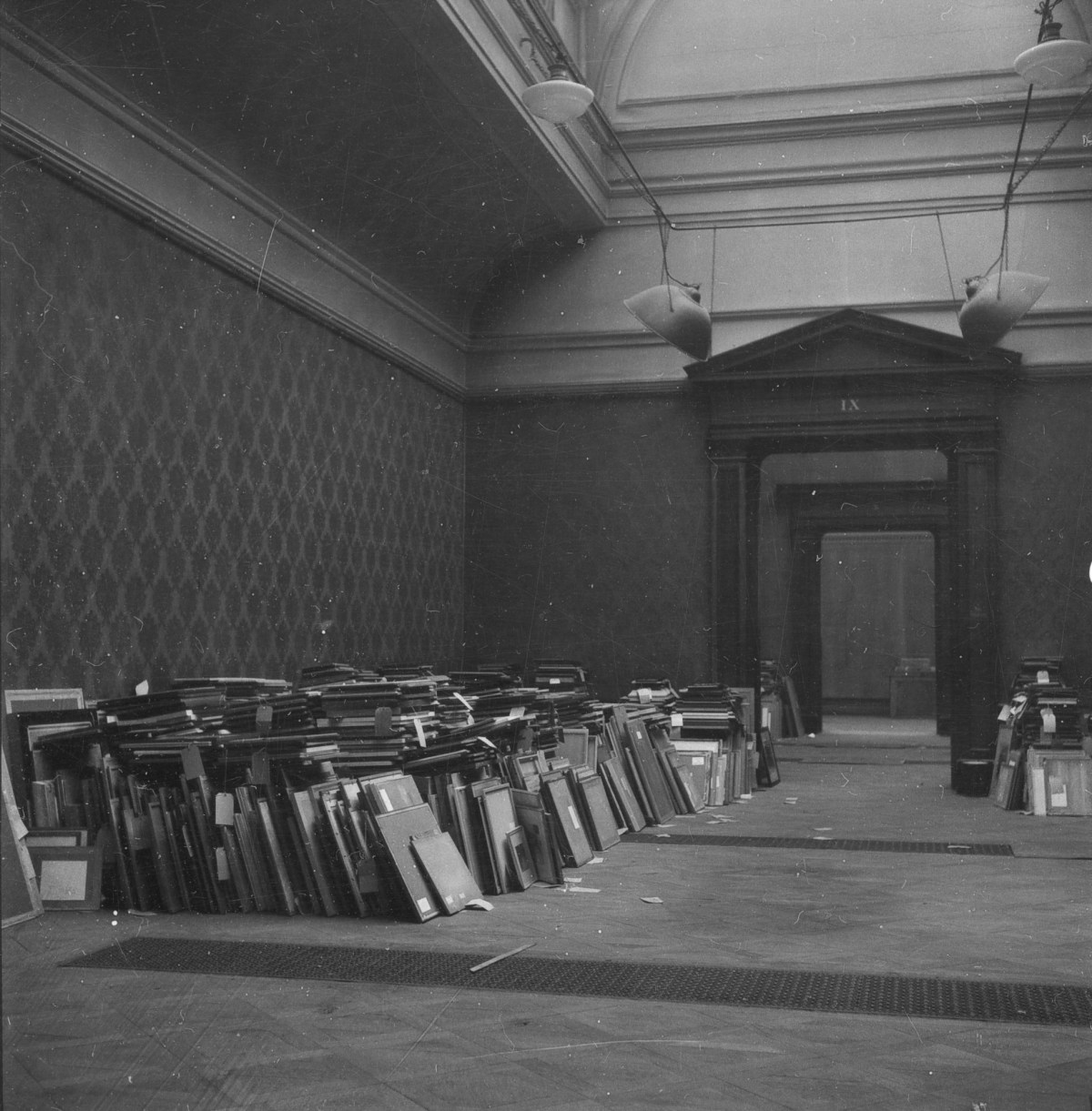 Russell Westwood, Gallery IX with works awaiting selection for the Summer Exhibition, 1953.