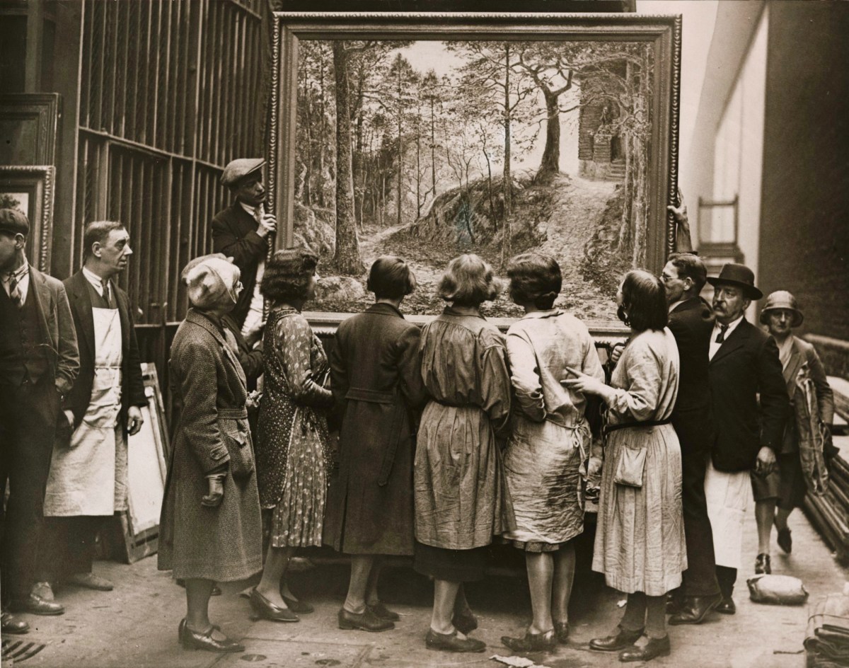 , Photographs relating to the Summer Exhibition 1931.