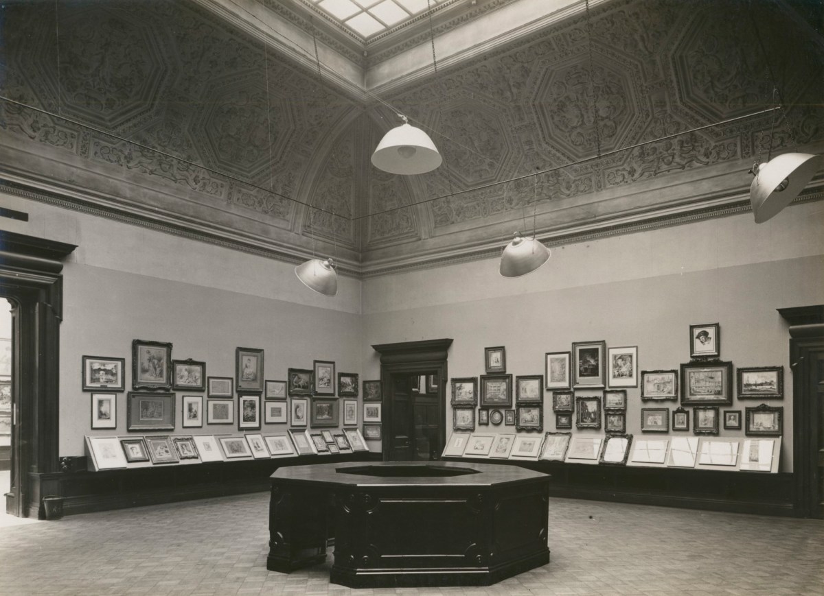 , Installation photography of the Exhibition of French Art 1200-1900 at the Royal Academy of Arts, 1932.