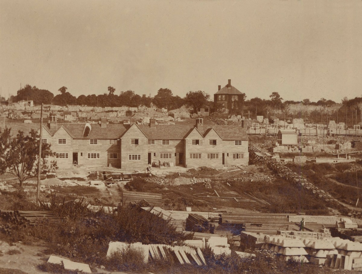 Unidentified photographer, Hardwick Garden Village, Chepstow, designed (1916-1919) by William Curtis Green of Dunn & Watson & Curtis Green