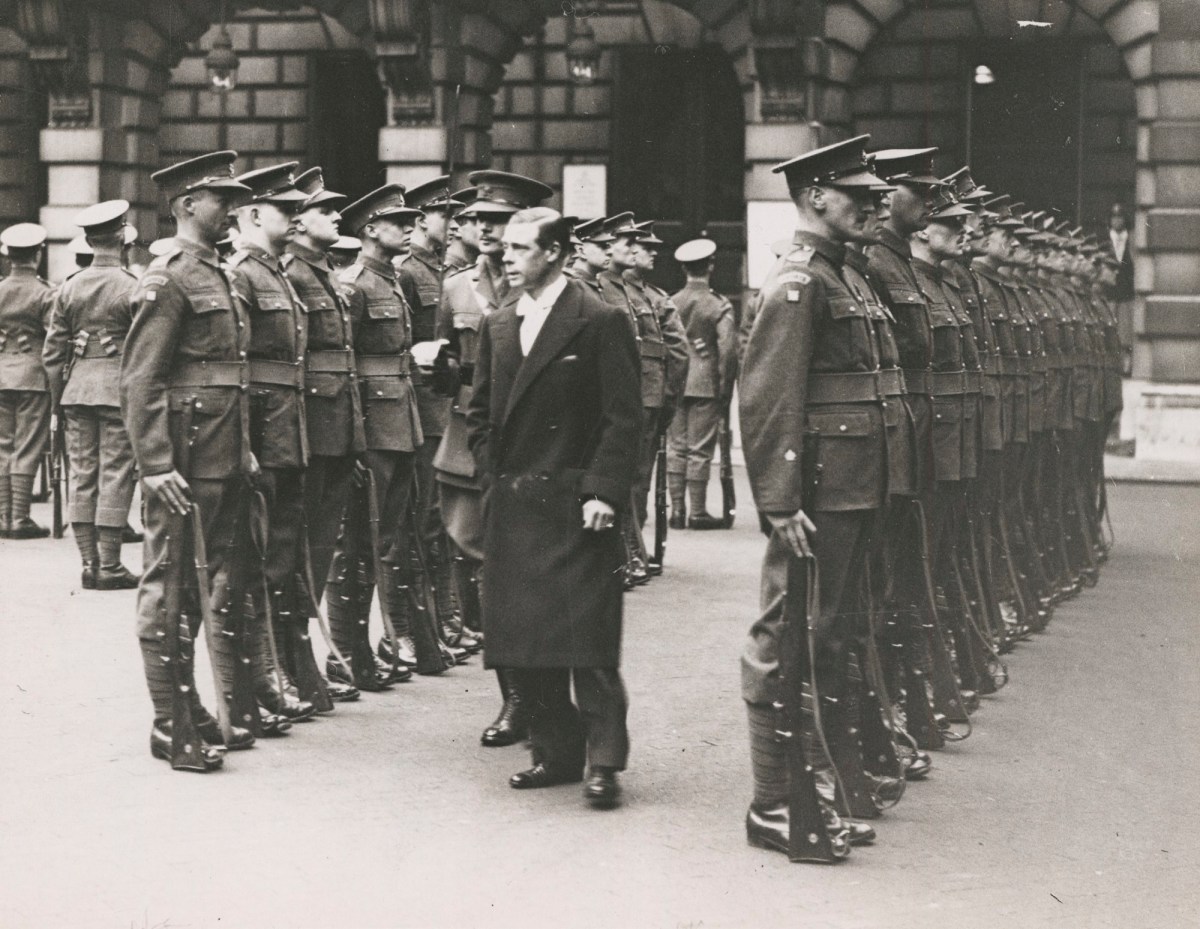 Topical Press Agency, H.R.H the Duke of York inspecting the 38th Middlesex (Artists') Rifle Volunteers in the courtyard at Burlington House, May 4th 1934