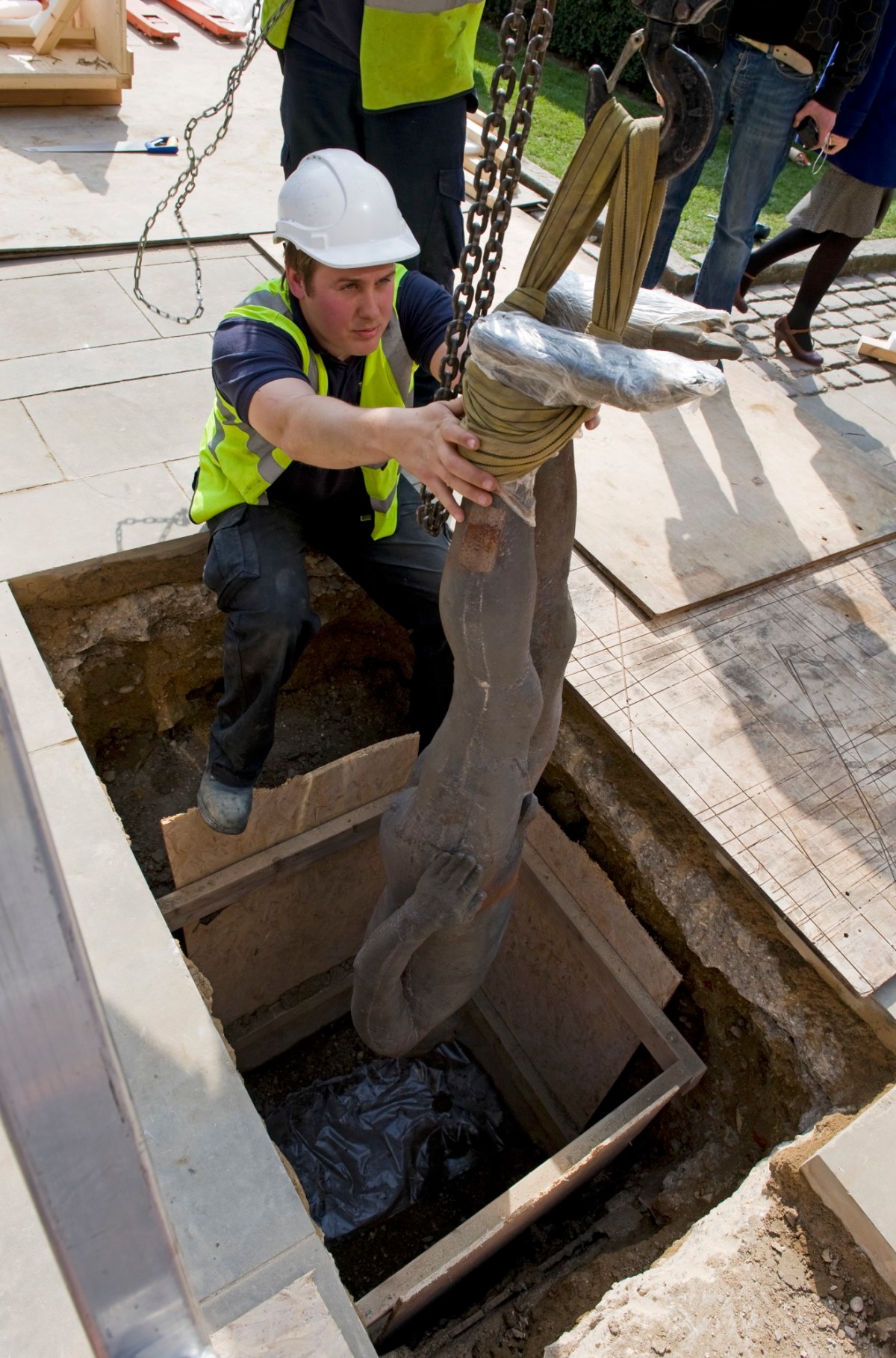Marcus Leith, Photography of the installation of Antony Gormley's Diploma Work 'Plant' at McDonald Institute, Cambridge University.