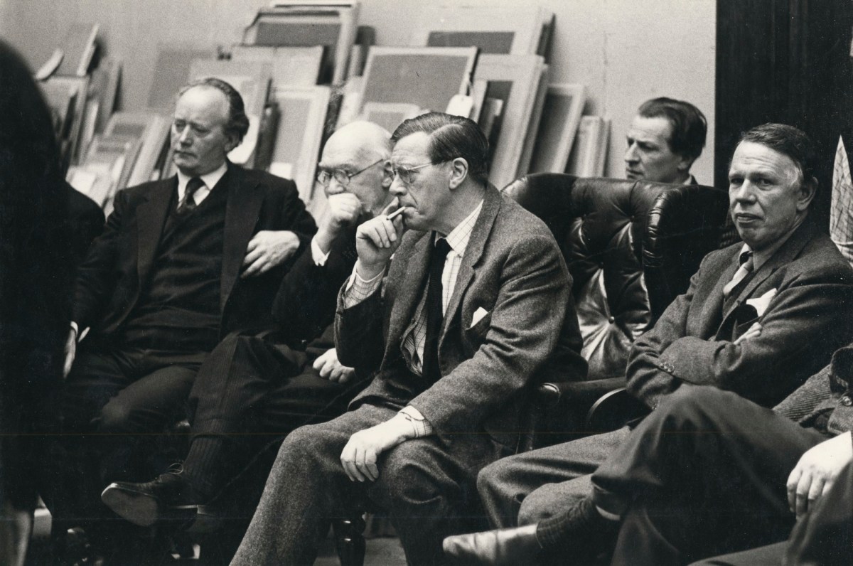 Unidentified photographer, Procedures for the Royal Academy Summer Exhibition, 1967.