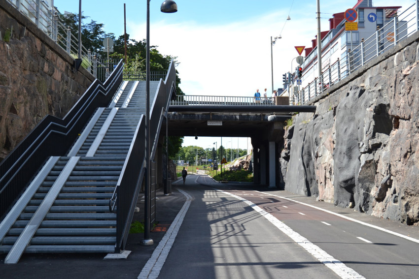 "Baana": pedestrian and bicycle corridor, Helsinki (Finland), 2012