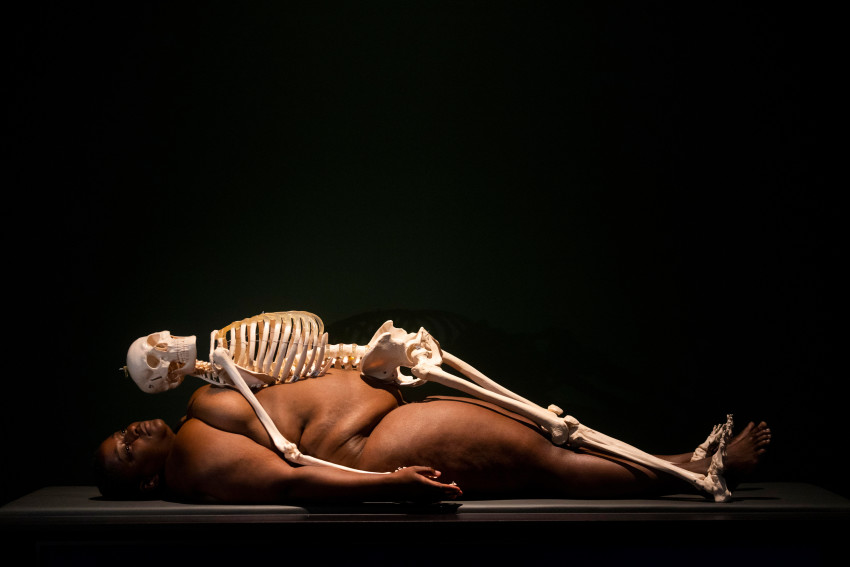 Marina Abramović, Nude with Skeleton