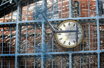 'The Interpretation of Movement (a 9:8 in blue), 2017, by Royal Academician Conrad Shawcross for Terrace Wires at St Pancras International station